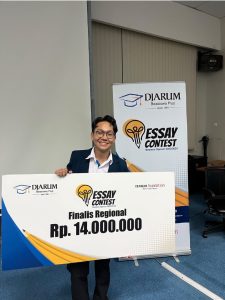Baliho Kampanye Antar Mahasiswa HI UB Jadi Finalis Kontes Esai Djarum Beasiswa Plus 2023/2024