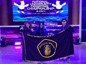 Dua Mahasiswa FISIP Antar UB Pecah Rekor, Raih Juara 3 di NUDC 2024